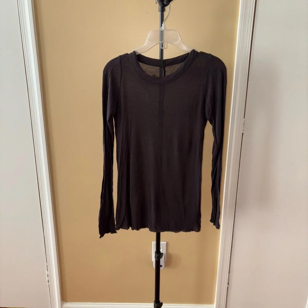 Olmar and Mirta Charcoal Top - Picture 3 of 7